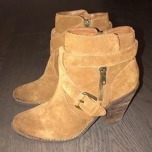 Dolce vita heel ankle booties